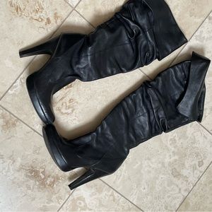 High heels leather boots